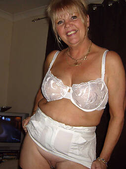 beautiful grandma in lingerie amature porn