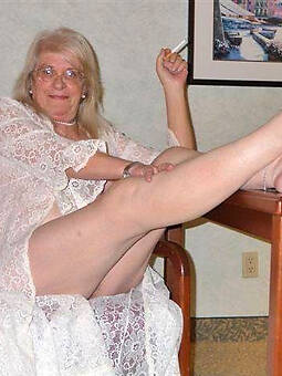 sexy gilf legs nudes tumblr