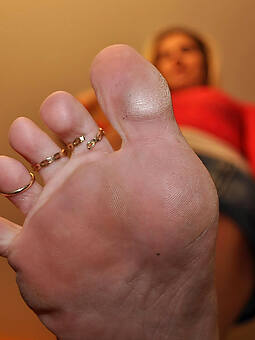 beautiful gilf feet xxx pics