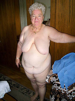 amature sexy saggy tit granny