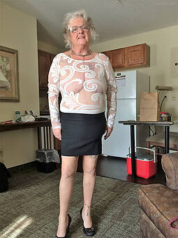 amature sexy dressed older women