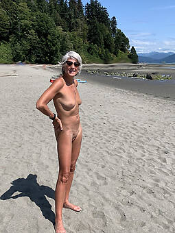 porn pictures of sexy gilf beach