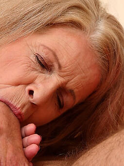 best naked gilf jerk off