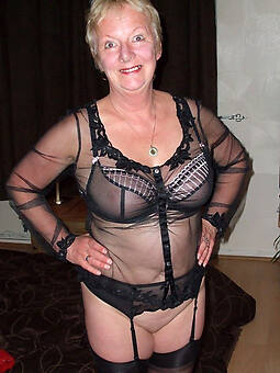 hot naked picture of a old lady